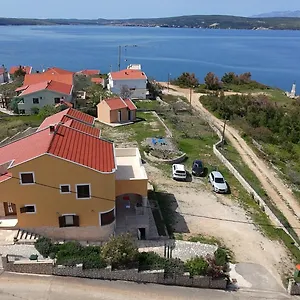 Mikecin Novigrad (Dalmatia)
